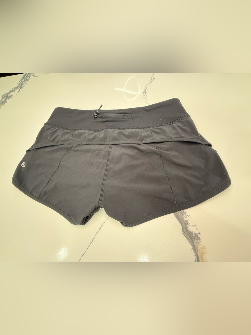 Women’s Lululemon Black Speed Up Lined Shorts Size 6